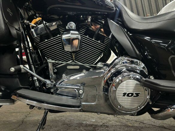 2013 Harley-Davidson Electra Glide, чёрный, 1050000 рублей - вид 22