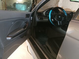 2000 BMW 3 серии 325i IV (E46), серебристый, 720000 рублей, вид 4