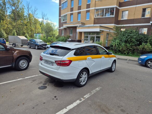 2019 Lada (ВАЗ) Vesta SW I, белый, 625000 рублей - вид 5