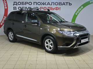 2019 Mitsubishi Outlander III Рестайлинг 3, коричневый, 1830000 рублей, вид 3