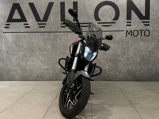 2025 Bajaj Dominar 400, серый, 390000 рублей, вид 3