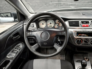 2005 Mitsubishi Lancer IX Рестайлинг, серебристый, 300000 рублей, вид 3