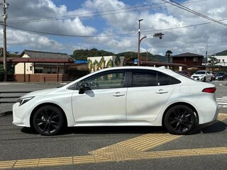 2023 Toyota Corolla XII (E210) Рестайлинг, белый, 1360000 рублей, вид 5