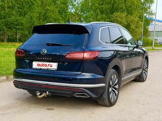 2021 Volkswagen Touareg III, чёрный, 4999000 рублей, вид 4