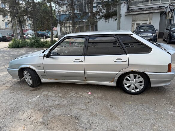 2004 Lada (ВАЗ) 2114, серебристый, 125000 рублей - вид 2