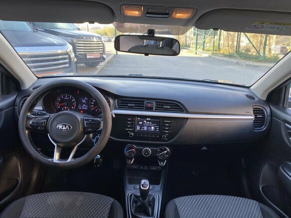 2017 Kia Rio IV, серый, 779000 рублей - вид 17
