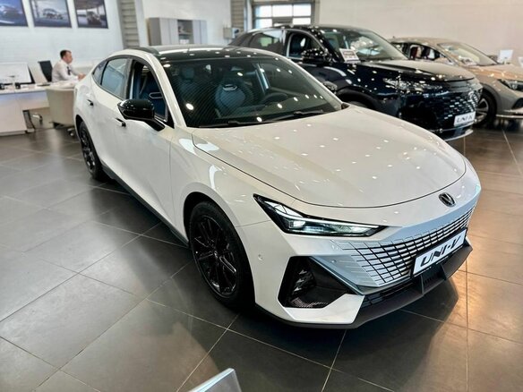 2024 Changan UNI-V I, белый, 2600000 рублей