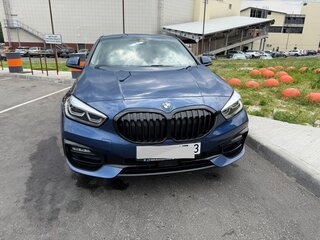 2020 BMW 1 серии 116d III (F40), синий, 1800000 рублей, вид 3