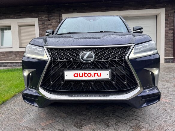 2017 Lexus LX 570 III Рестайлинг 2, синий, 6500000 рублей - вид 2
