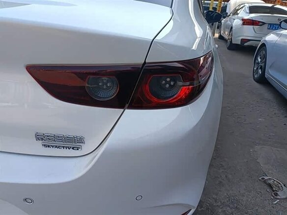 2023 Mazda 3 Axela IV (BP), белый, 1500100 рублей - вид 7