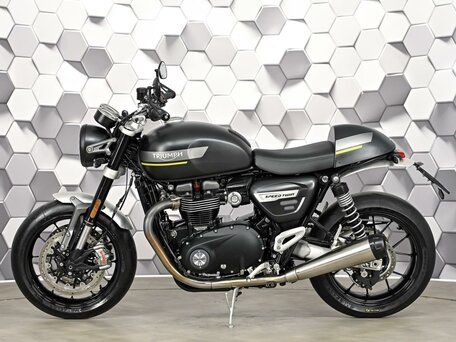 2022 Triumph Speed Twin, чёрный, 1599000 рублей, вид 4