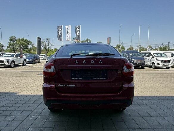 2026 Lada (ВАЗ) Granta I Рестайлинг, красный - вид 4