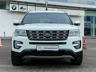 2017 Ford Explorer V Рестайлинг, белый, 2919000 рублей, вид 2
