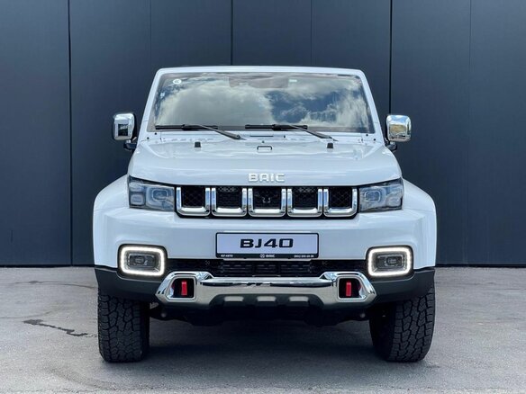 2026 BAIC BJ40 I Рестайлинг, белый, 3200000 рублей - вид 1