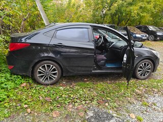 2014 Hyundai Solaris I Рестайлинг, чёрный, 1100000 рублей, вид 5
