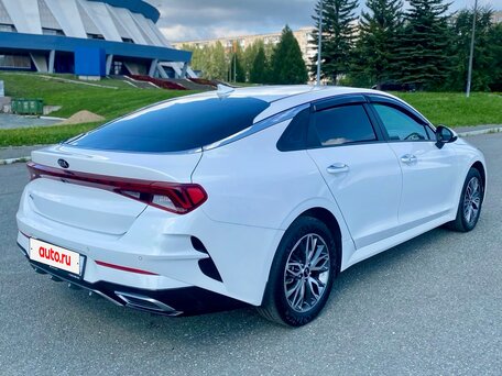 2020 Kia K5 III, белый, 2750000 рублей, вид 5