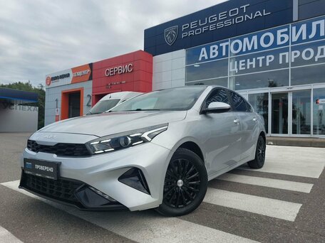 2021 Kia Cerato IV Рестайлинг, серый, 2330000 рублей, вид 3