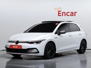 2021 Volkswagen Golf VIII, белый, 1734911 рублей, вид 1