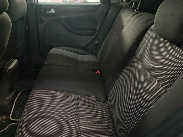 2010 Ford Focus II Рестайлинг, серый - вид 12