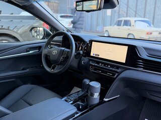 2025 Toyota Camry IX (XV80), серый, 5300000 рублей, вид 3