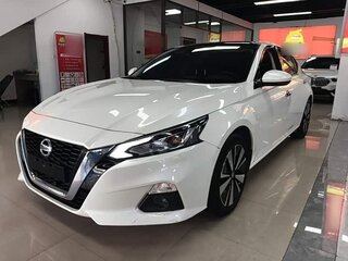2022 Nissan Altima VI (L34), белый, 1448000 рублей, вид 3