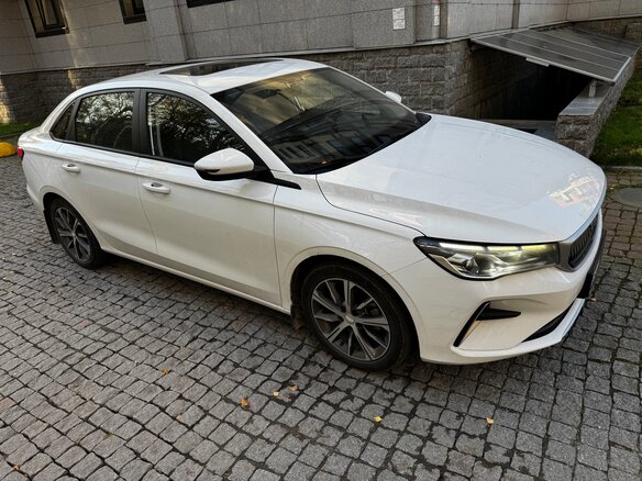 2024 Geely Emgrand II, белый, 1950000 рублей - вид 2