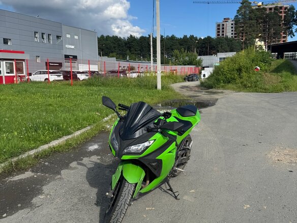 2015 Kawasaki Ninja 300, зелёный, 420000 рублей