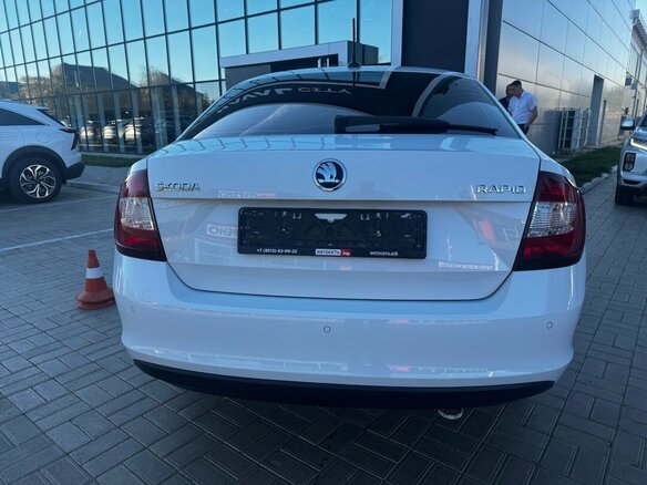 2019 Skoda Rapid I Рестайлинг, белый, 1349900 рублей - вид 6