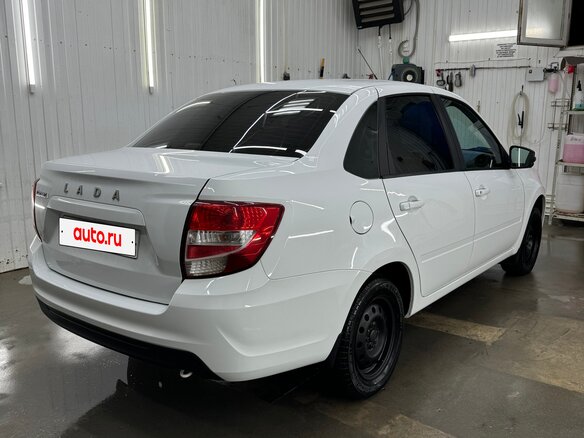2023 Lada (ВАЗ) Granta I Рестайлинг, белый - вид 4