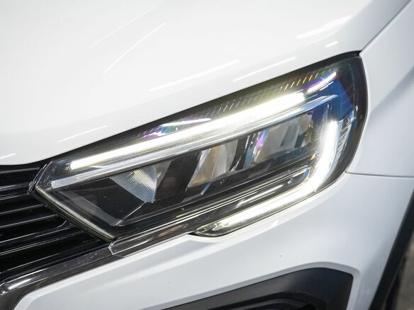 2024 Lada (ВАЗ) Vesta SW I Рестайлинг (NG), белый - вид 17