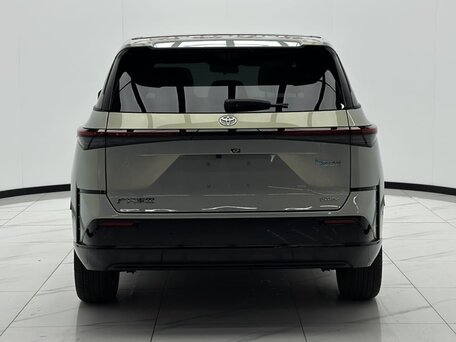 2025 Toyota bZ3X 58.3 kWh, серебристый, 2970000 рублей, вид 5