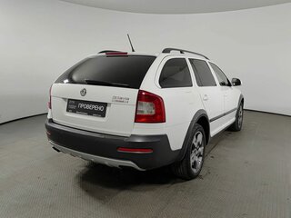 2012 Skoda Octavia Scout II (A5) Рестайлинг, белый, 950000 рублей, вид 5
