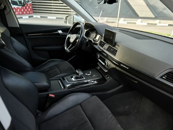 2018 Audi Q5 II (FY), серебристый, 3390000 рублей - вид 5