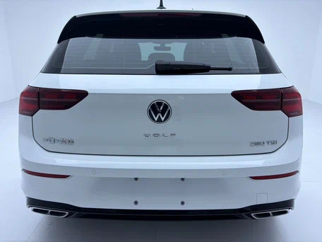 2023 Volkswagen Golf VIII, серый, 1925000 рублей, вид 5
