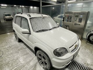 2017 Chevrolet Niva I Рестайлинг, белый, 550000 рублей, вид 2