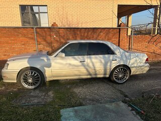 1997 Toyota Crown X (S150), белый, 620000 рублей, вид 4