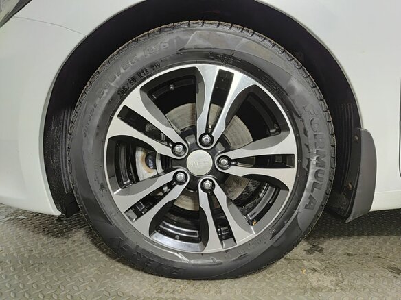 2017 Kia Ceed II Рестайлинг, белый, 1438000 рублей - вид 17