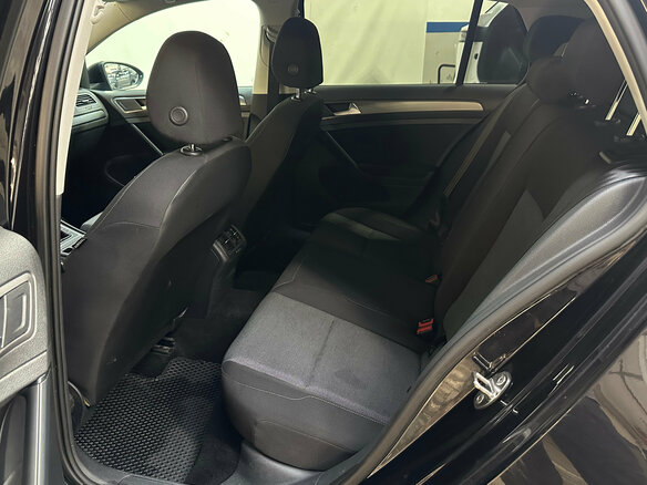 2013 Volkswagen Golf VII, чёрный, 890000 рублей - вид 8