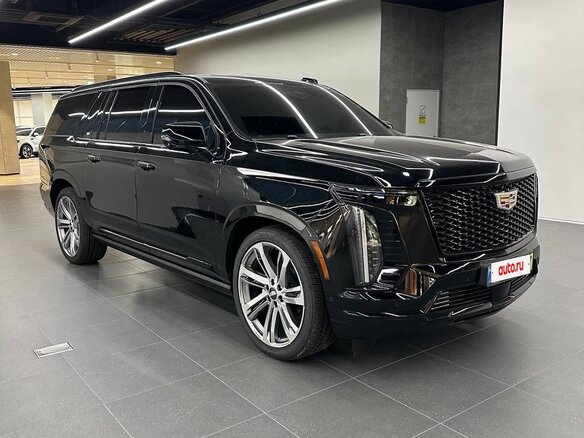 2025 Cadillac Escalade ESV V Рестайлинг, чёрный, 18000000 рублей - вид 4