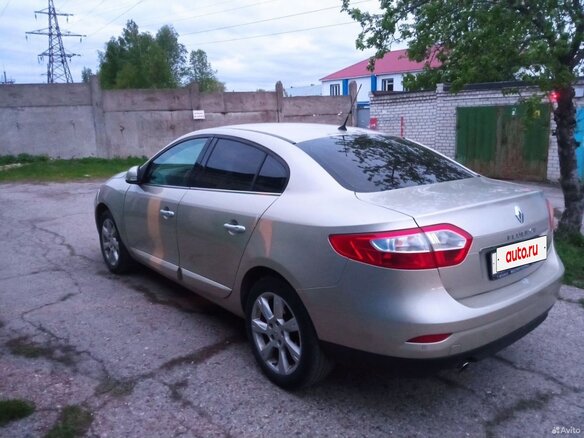 2011 Renault Fluence I, бежевый, 550000 рублей - вид 9