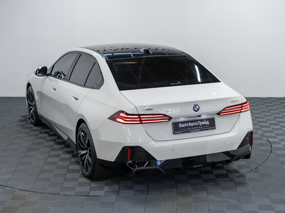 2025 BMW 5 серии 530i xDrive VIII (G60/G61/G68), белый, 9150000 рублей - вид 33