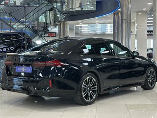 2023 BMW 5 серии 520d xDrive VIII (G60/G61/G68), синий, 7150000 рублей, вид 4