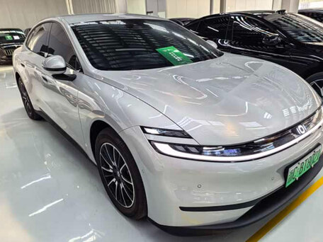 2026 Changan Qiyuan A06 51.48 kWh, серебристый, 2400000 рублей, вид 4