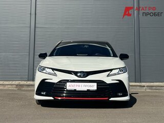2022 Toyota Camry VIII (XV70) Рестайлинг, белый, 4114000 рублей, вид 2