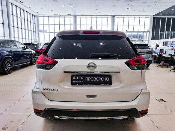 2021 Nissan X-Trail III Рестайлинг, белый, 3050000 рублей - вид 5