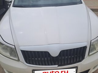 2011 Skoda Octavia II (A5) Рестайлинг, белый, 900000 рублей, вид 1