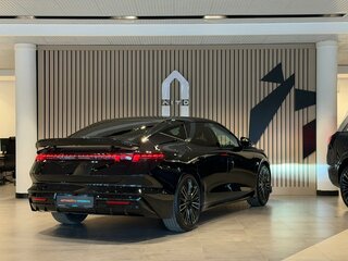 2026 Lynk & Co 10 38.2 kWh, чёрный, 6300000 рублей, вид 2