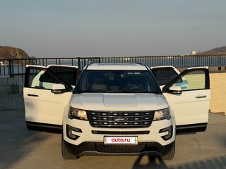 2017 Ford Explorer V Рестайлинг 2, белый, 2470000 рублей, вид 2