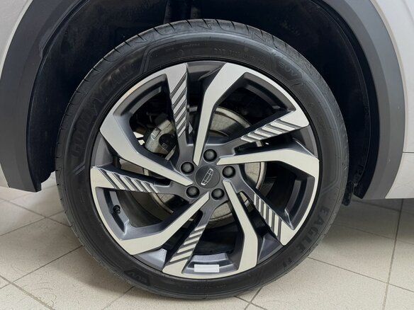 2024 Geely Monjaro I, серый, 3578000 рублей - вид 19