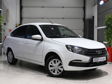 2021 Lada (ВАЗ) Granta I Рестайлинг, белый, 660000 рублей, вид 1